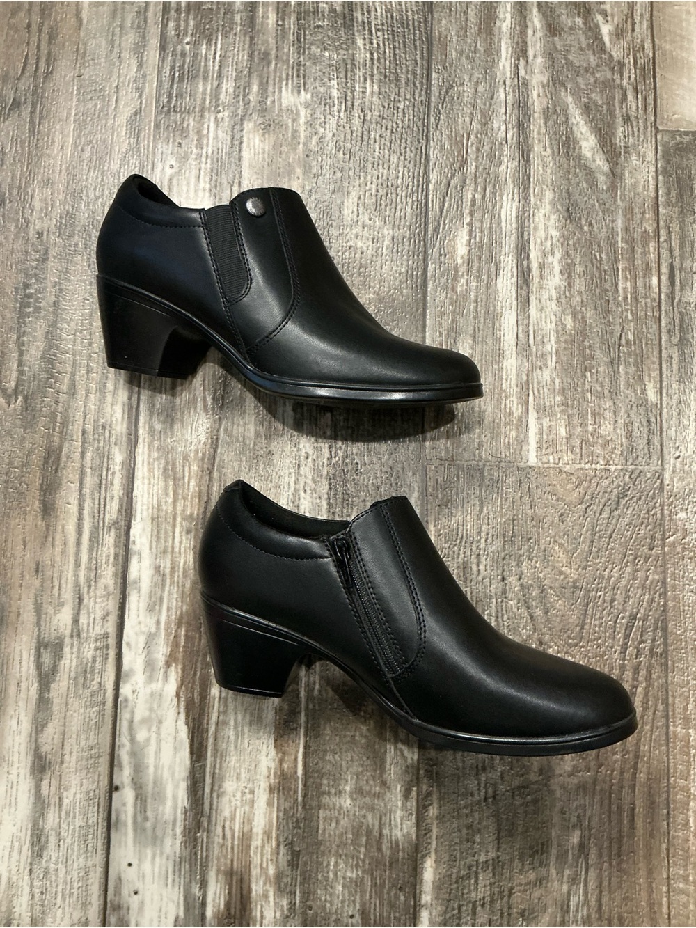 Clarks Black Low Block Heels Size 8.5 - Picture 11 of 16